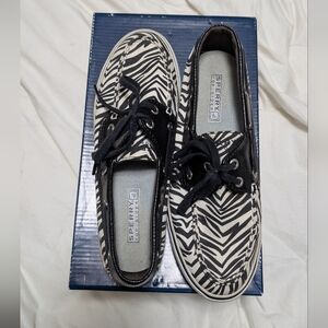 Used Sperry Zebra Print Boat Shoes W7
